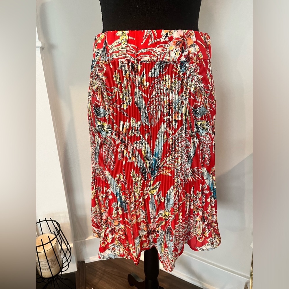 NWT PLEATED MULTI COLOR SHIRT